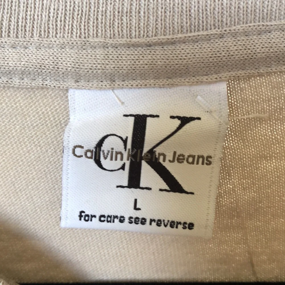 Calvin Klein Jeans Long Sleeve Graphic T-Shirt Men Size L 100% Cotton NWT